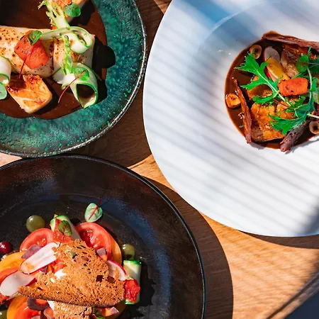 Mas De Baumes מלון 3*